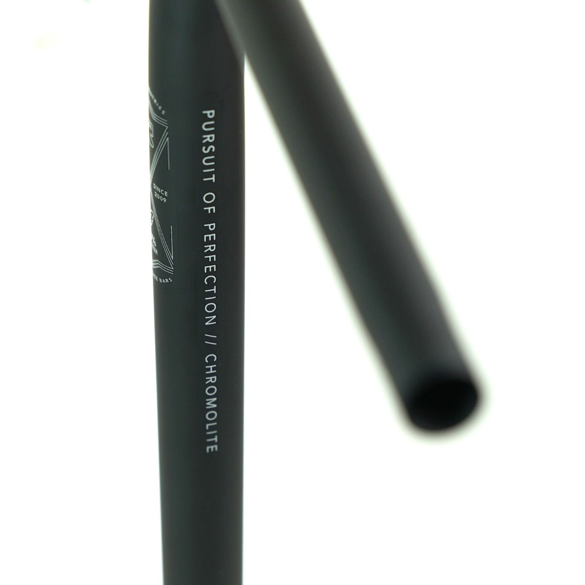 Řidítka Root T ChromoLite Bars Matte Black 670